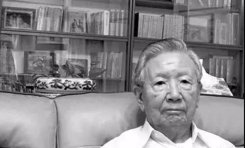【致敬|韋政通?生存 生活 生命】海格物流向江蘇鎮江市圖書館捐贈韋政通先生銅像