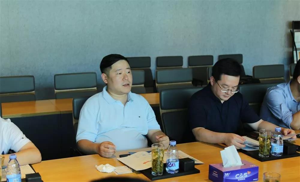 【促機(jī)遇 享參訪 樂交流】南昌綜保區(qū)、玉溪市商務(wù)局領(lǐng)導(dǎo)參訪海格物流 共話物流供應(yīng)鏈合作方向 【促機(jī)遇 享參訪 樂交流】南昌綜保區(qū)、玉溪市商務(wù)局領(lǐng)導(dǎo)參訪海格物流 共話物流供應(yīng)鏈合作方向