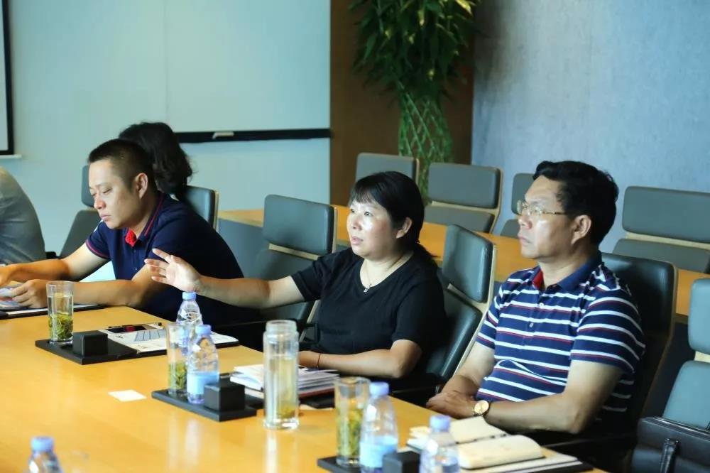【促機(jī)遇 享參訪 樂交流】南昌綜保區(qū)、玉溪市商務(wù)局領(lǐng)導(dǎo)參訪海格物流 共話物流供應(yīng)鏈合作方向 【促機(jī)遇 享參訪 樂交流】南昌綜保區(qū)、玉溪市商務(wù)局領(lǐng)導(dǎo)參訪海格物流 共話物流供應(yīng)鏈合作方向