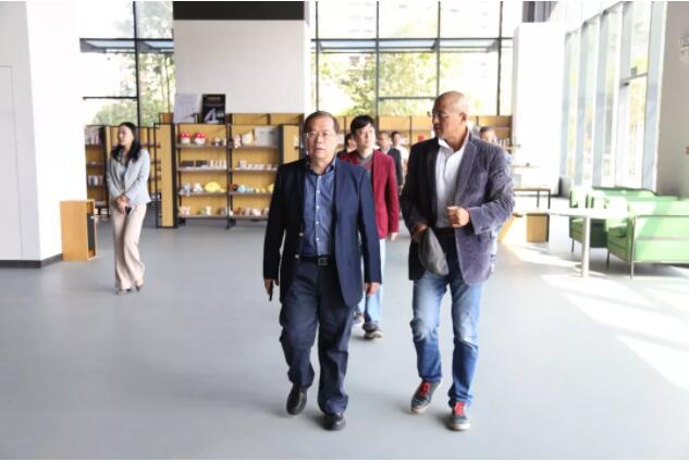 深圳市工信局領導走進海格:推動上下游產業對接 促進企業間合作多贏 深圳市工信局領導走進海格:推動上下游產業對接 促進企業間合作多贏